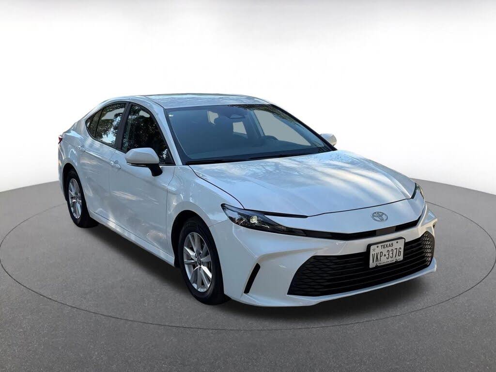 2025 Toyota Camry LE FWD