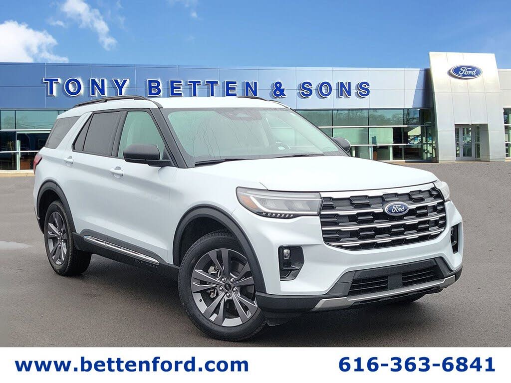 2025 Ford Explorer Active AWD