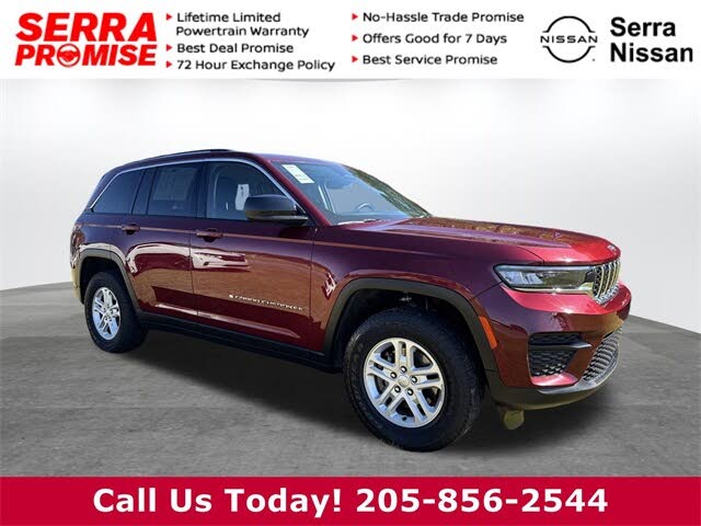 2023 Jeep Grand Cherokee Laredo 4WD