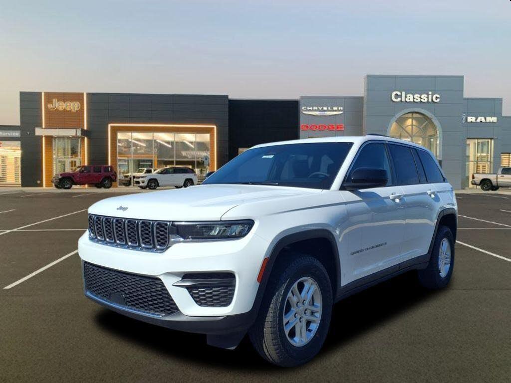2025 Jeep Grand Cherokee Laredo RWD