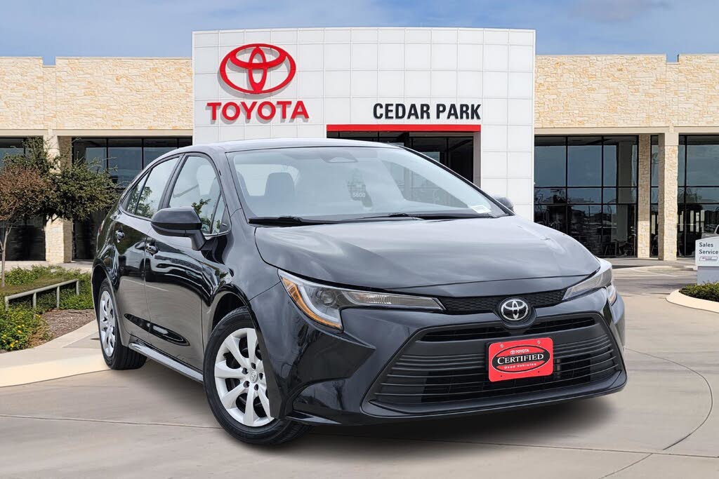 2025 Toyota Corolla LE FWD