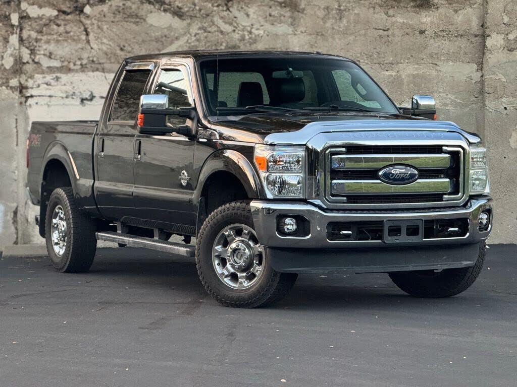 2013 Ford F-350 Super Duty Lariat Crew Cab LB 4WD