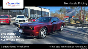 Dodge Challenger SXT AWD