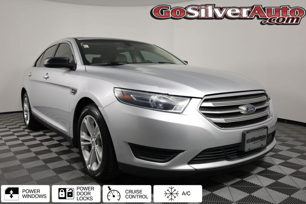 2015 Ford Taurus SE