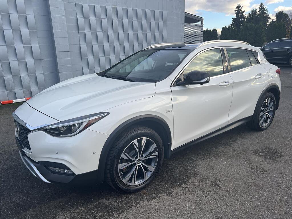 2018 INFINITI QX30 2018.5 Essential AWD