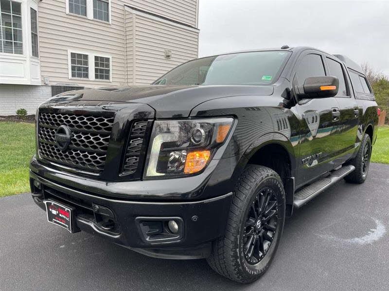 2018 Nissan Titan SV Crew Cab 4WD
