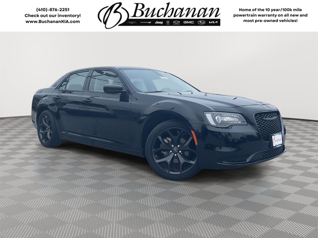2022 Chrysler 300 Touring RWD