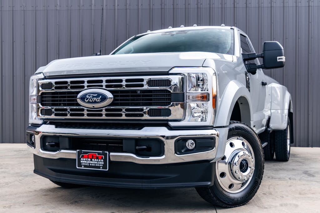 2025 Ford F-450 Super Duty XLT Regular Cab LB DRW 4WD