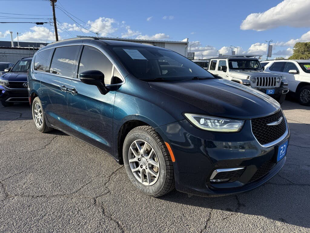 2021 Chrysler Pacifica Touring FWD