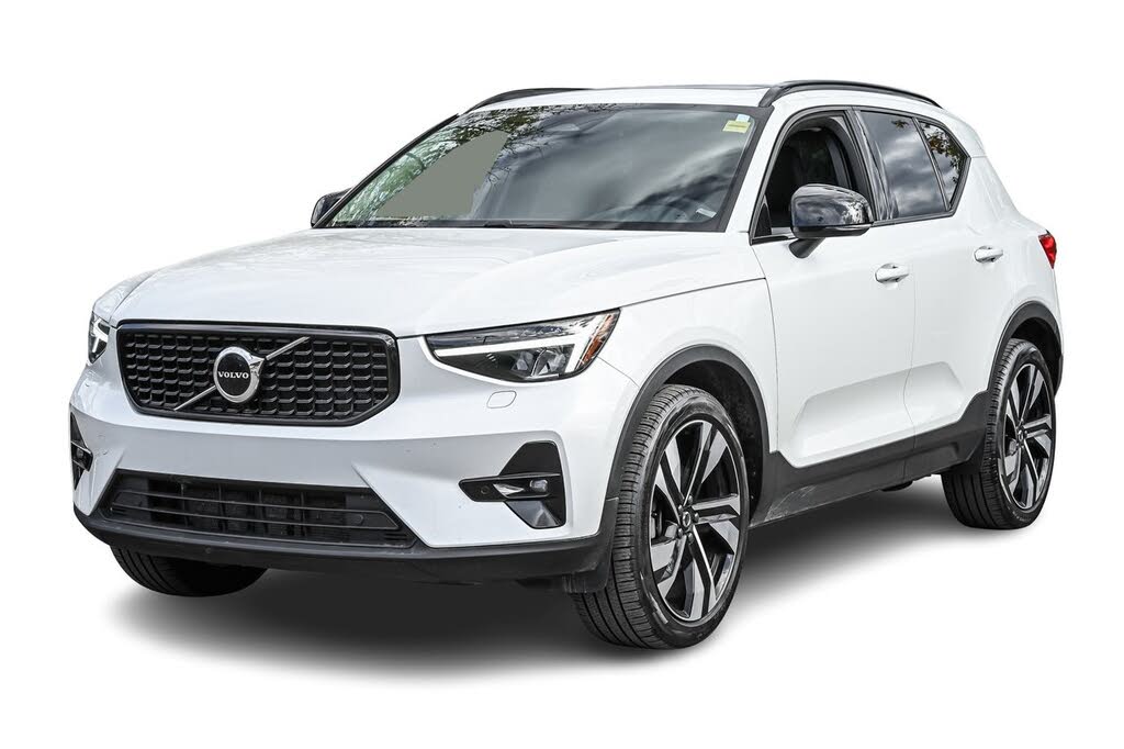 Volvo XC40 B5 Plus Dark Theme AWD 2023