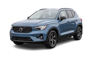 Volvo XC40 B5 Plus Dark Theme AWD
