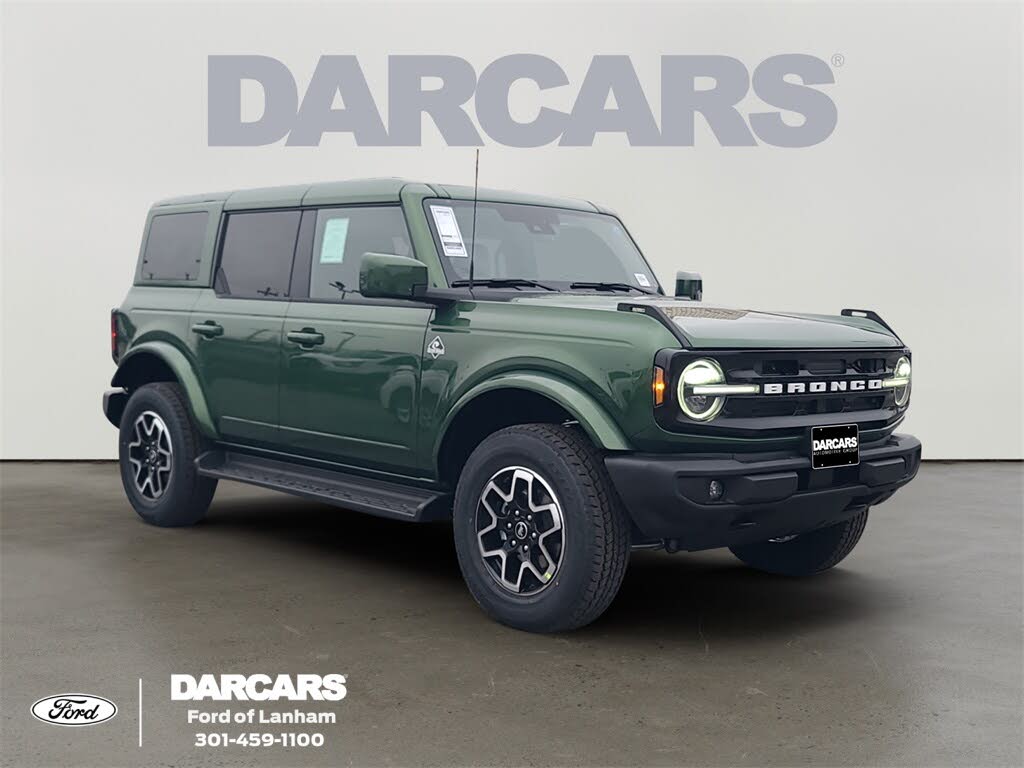 2025 Ford Bronco Outer Banks 4-Door 4WD