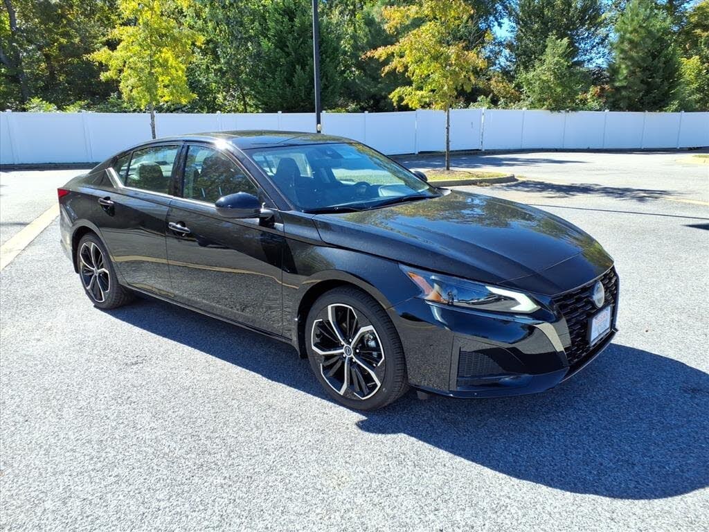 2025 Nissan Altima 2.5 SR FWD