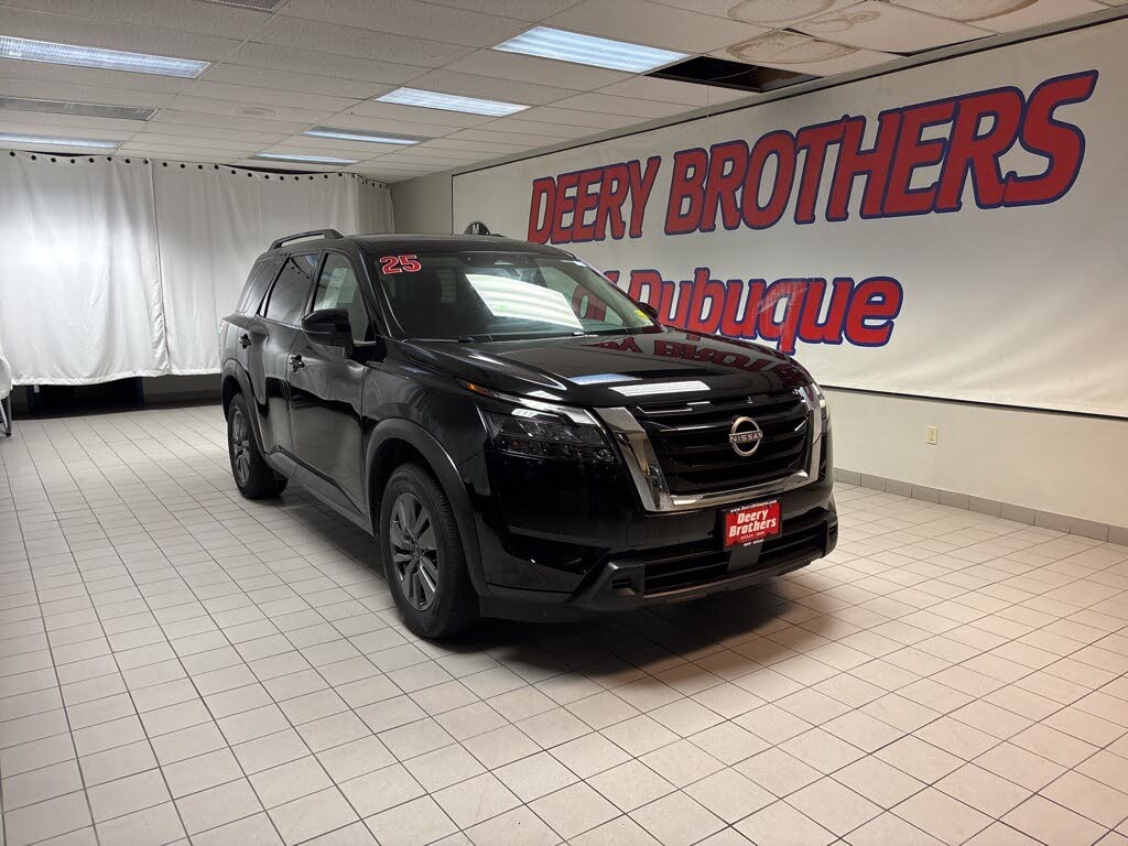 2025 Nissan Pathfinder SV 4WD