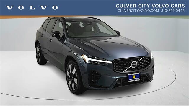2025 Volvo XC60 Recharge T8 Plus Dark Theme eAWD