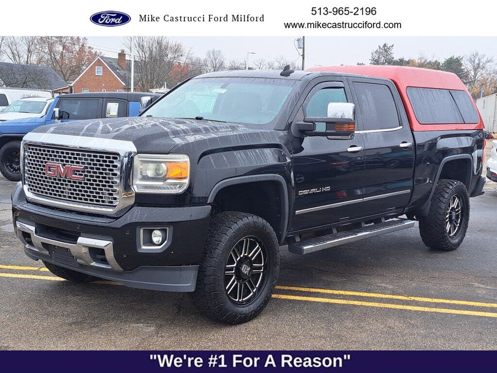 2015 GMC Sierra 3500HD Denali Crew Cab LB DRW 4WD