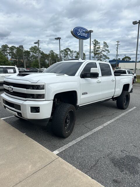 2019 Chevrolet Silverado 2500HD High Country Crew Cab 4WD
