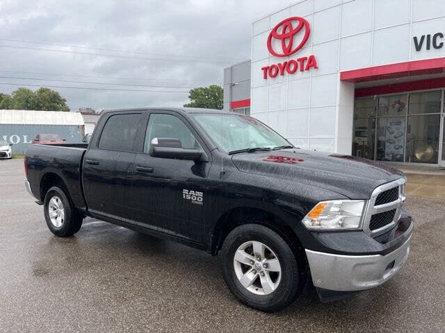 2023 RAM 1500 Classic SLT Crew Cab 4WD
