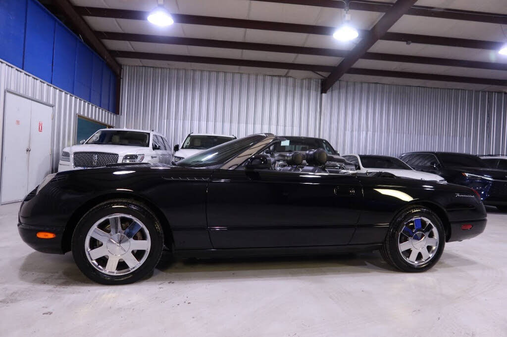 2002 Ford Thunderbird Deluxe RWD