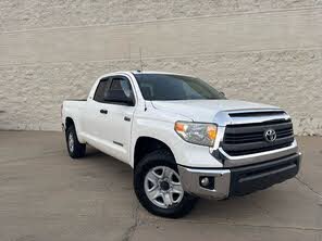 Toyota Tundra SR5 Double Cab 5.7L FFV 4WD