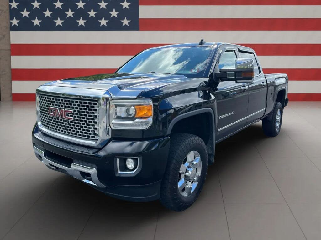 2015 GMC Sierra 3500HD Denali Crew Cab LB DRW 4WD