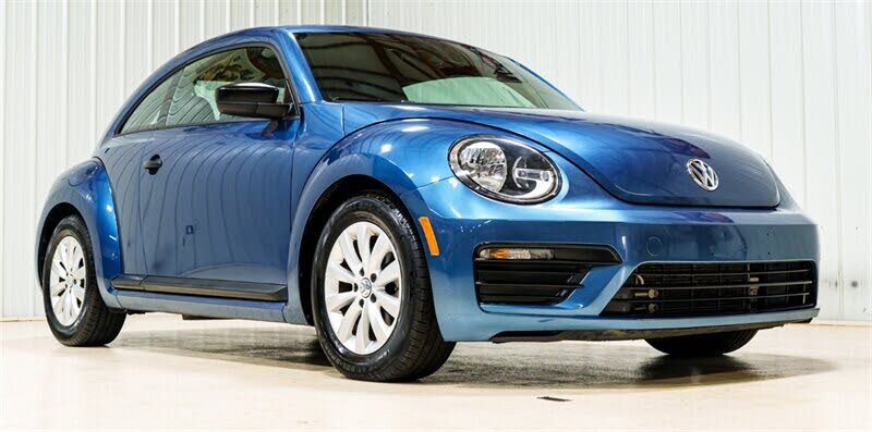 2018 Volkswagen Beetle 2.0T S Hatchback FWD