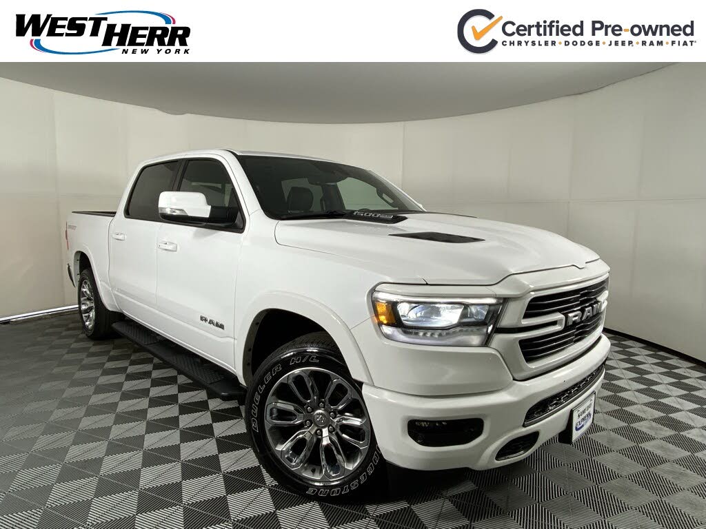 2022 RAM 1500 Laramie Crew Cab 4WD
