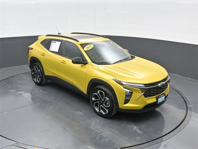 2025 Chevrolet Trax RS with 2RS FWD