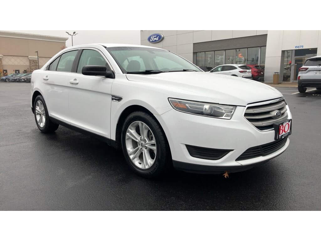 2016 Ford Taurus SE