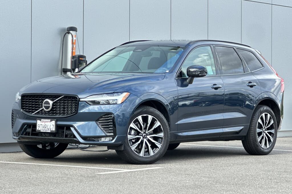 2025 Volvo XC60 B5 Core Dark Theme AWD