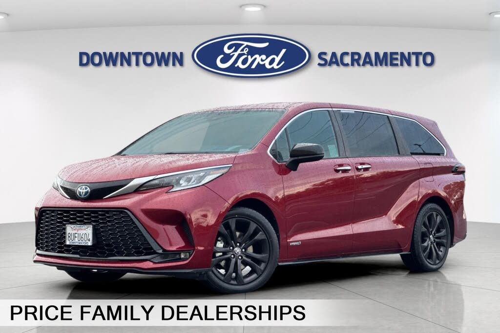 2021 Toyota Sienna XSE 7-Passenger FWD