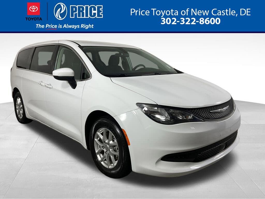 2022 Chrysler Voyager LX FWD