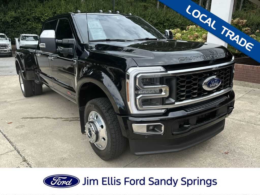 2025 Ford F-450 Super Duty Platinum Crew Cab LB DRW 4WD