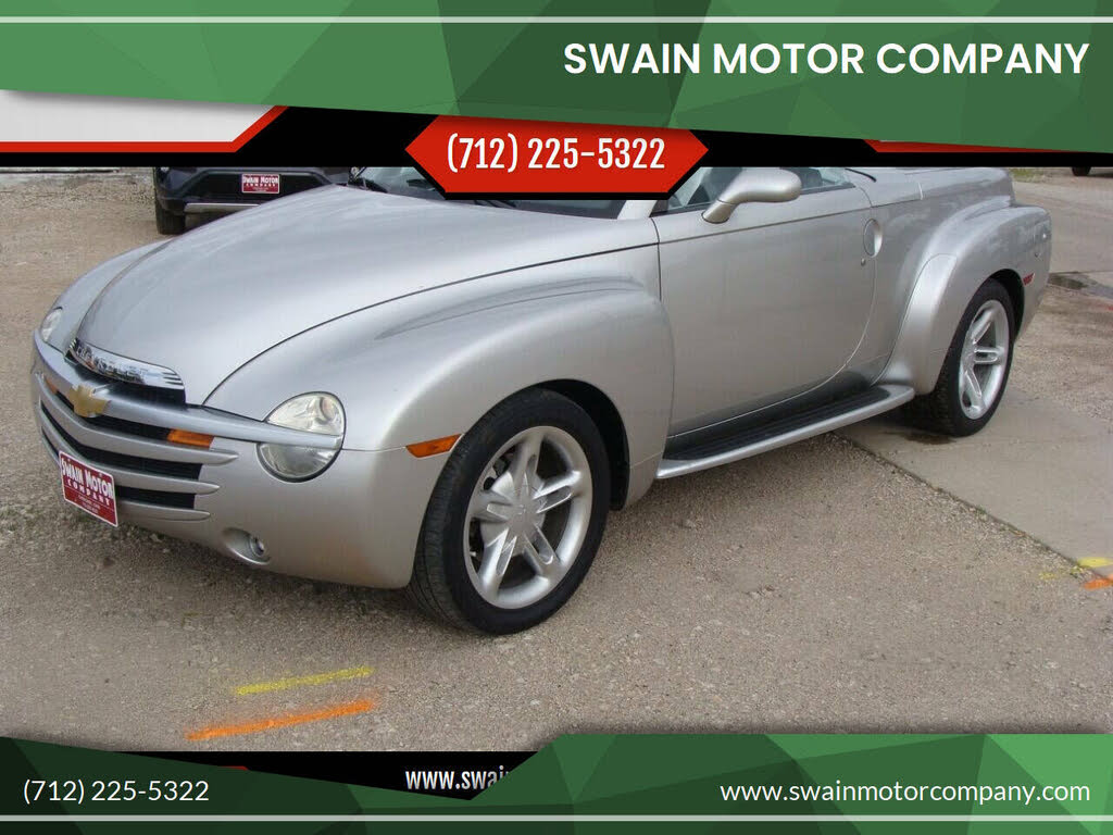 2004 Chevrolet SSR LS RWD
