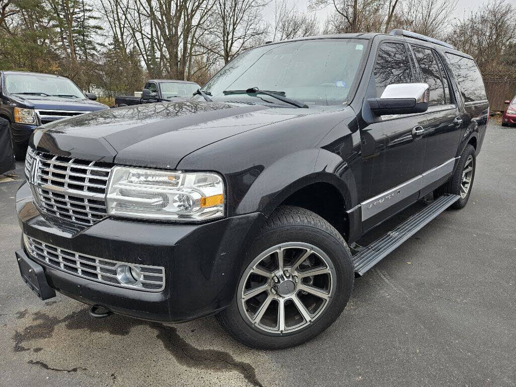 2011 Lincoln Navigator L 4WD