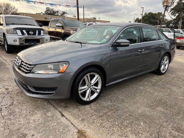 2014 Volkswagen Passat TDI SE with Sunroof