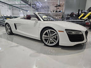 Audi R8 quattro V8 Spyder AWD