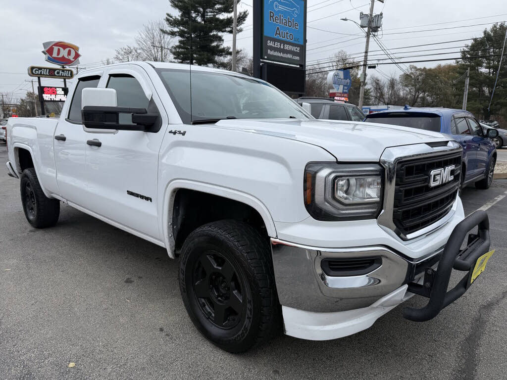 2017 GMC Sierra 1500 Base Double Cab 4WD