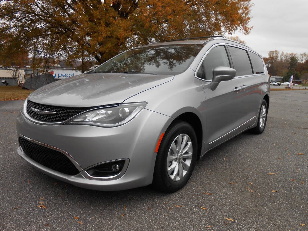 2018 Chrysler Pacifica Touring L FWD