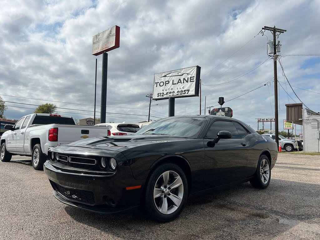 2018 Dodge Challenger SXT RWD