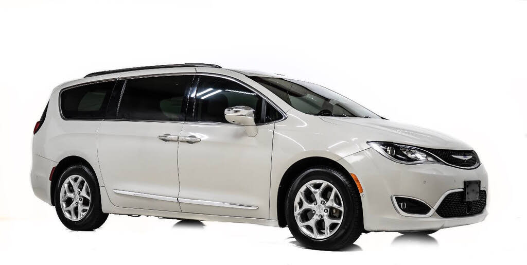 2019 Chrysler Pacifica Limited FWD