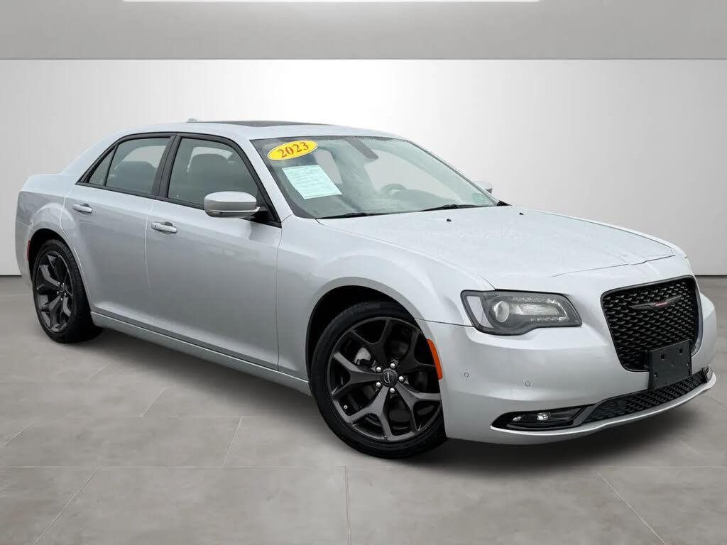 2023 Chrysler 300 S V6 RWD