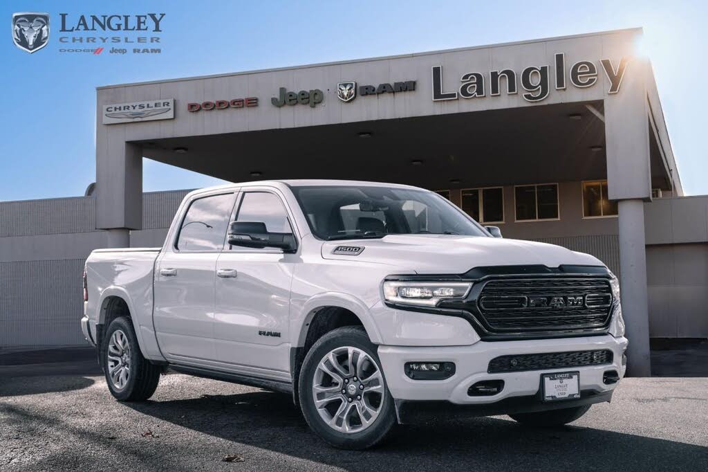 RAM 1500 Limited Crew Cab 4WD 2024