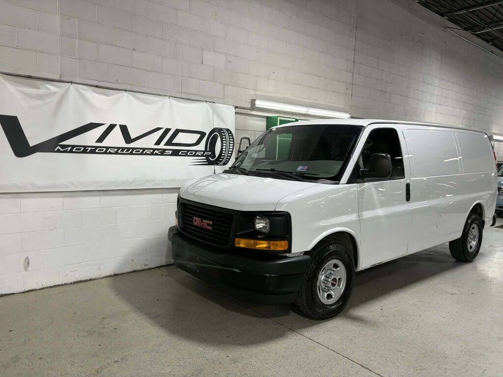 2017 GMC Savana Cargo 3500 RWD