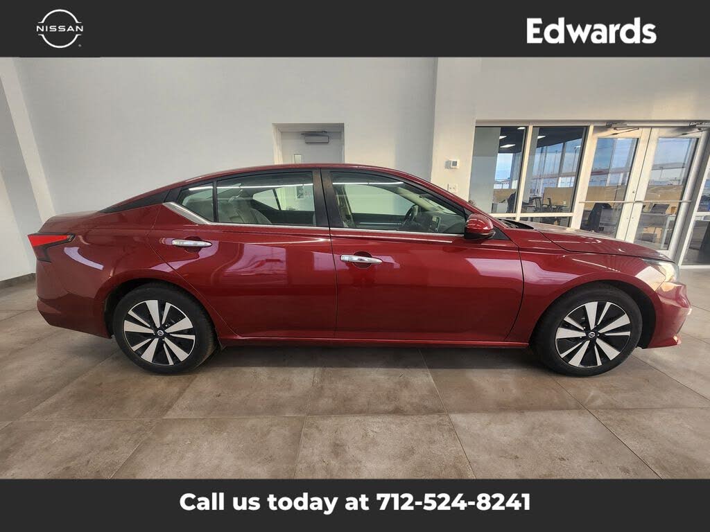 2022 Nissan Altima 2.5 SV FWD