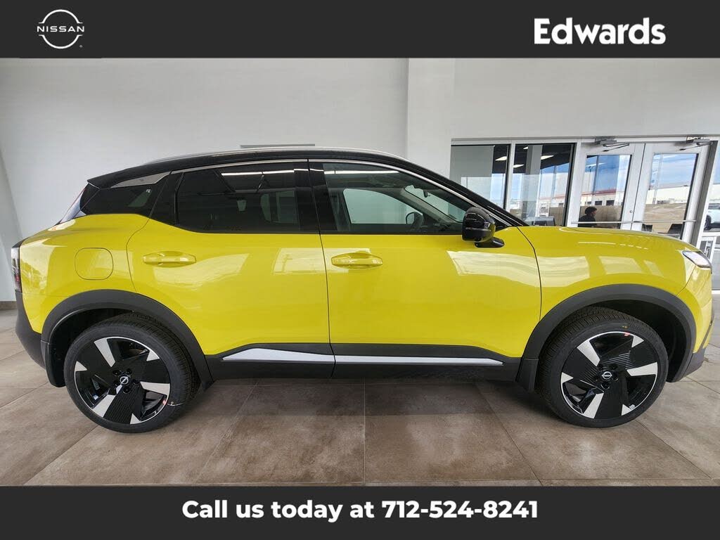 2025 Nissan Kicks SR AWD