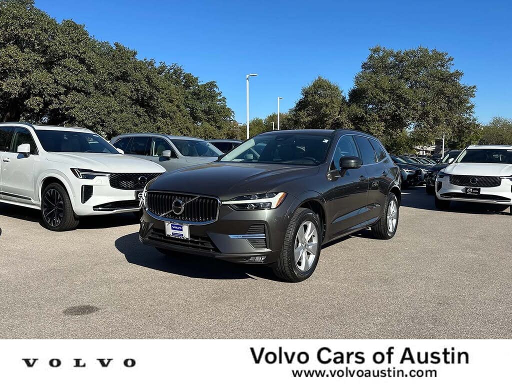 2022 Volvo XC60 B5 Momentum FWD