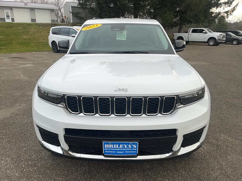 2023 Jeep Grand Cherokee L Laredo 4WD