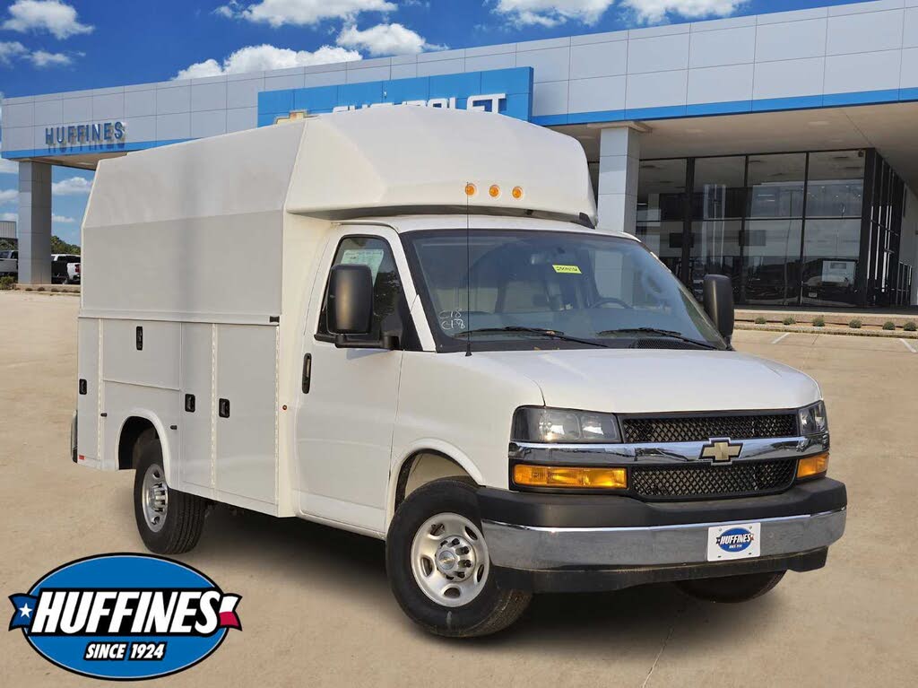 2025 Chevrolet Express Chassis 3500 Cutaway 139