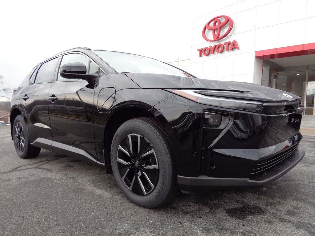 2026 Toyota bZ XLE Plus FWD